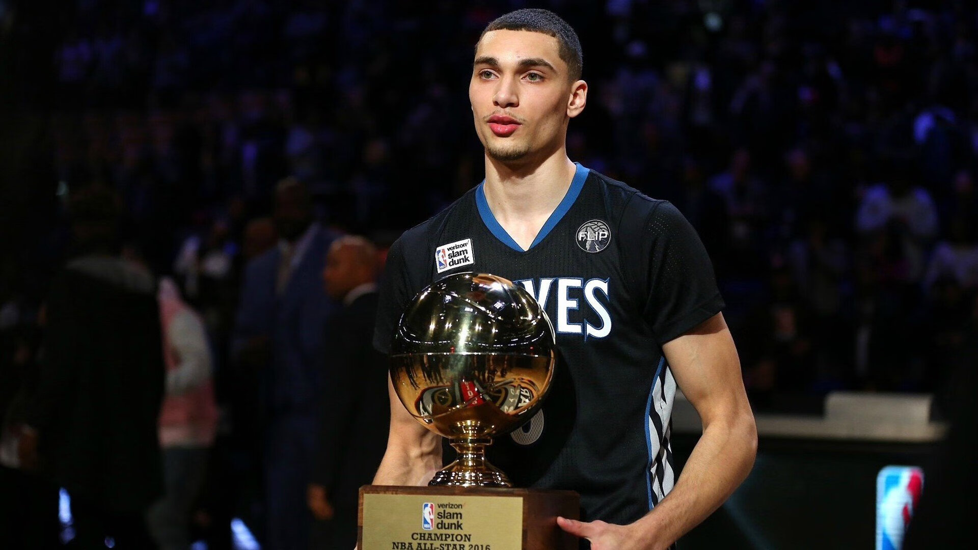 甜瓜再猛，尼克斯再度成为篮球舞台焦点，cba尼克斯