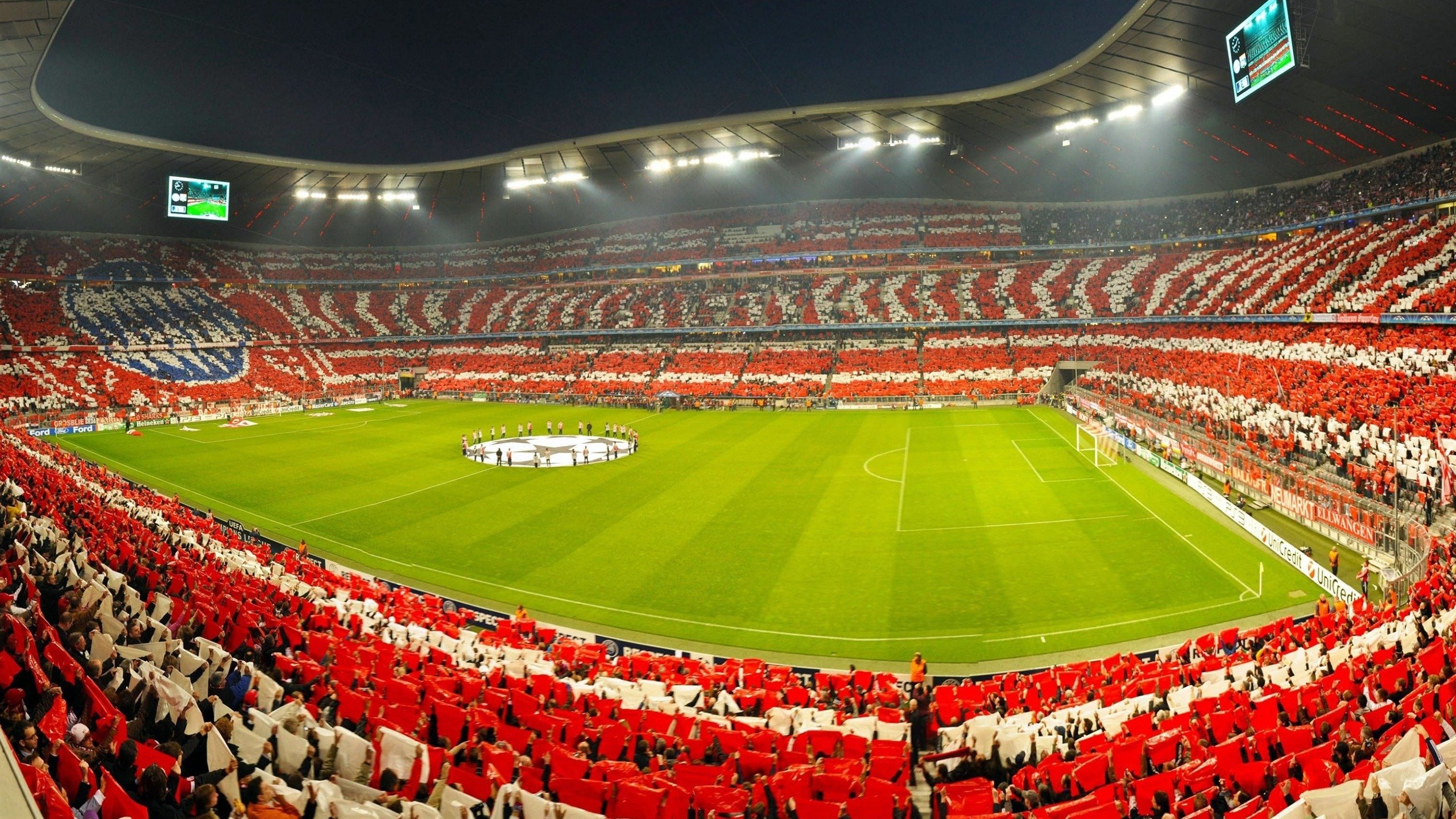 竞技秋千大赛：高空中的优雅与平衡，秋千训练