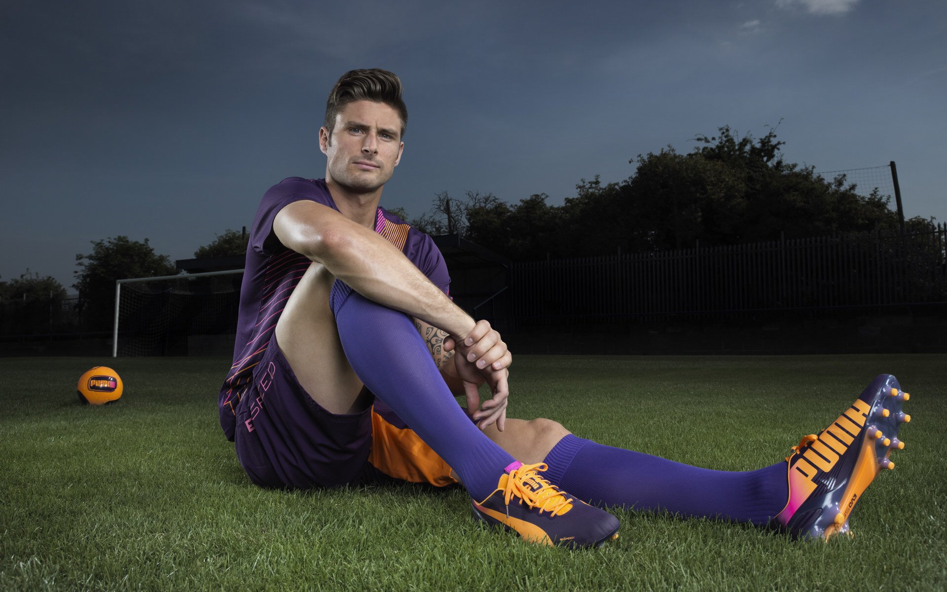 纽卡斯尔联客场1-1战平伯恩茅斯，进攻端低迷，纽卡斯尔联vs伯恩利直播